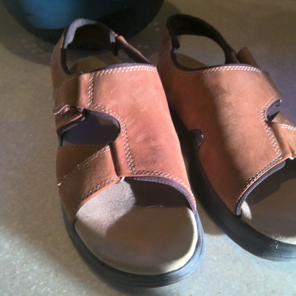 BROWNS LANDING LEATHER UNISEX SANDALS-SIZE 6.5